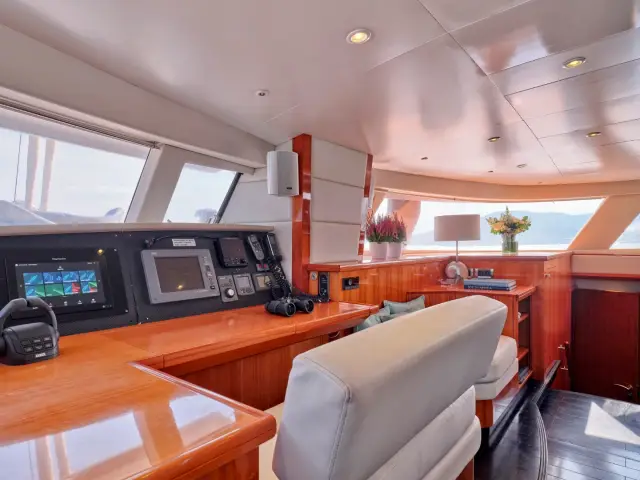 WORLDS END | Fountaine Pajot 65  — 16 / 26
