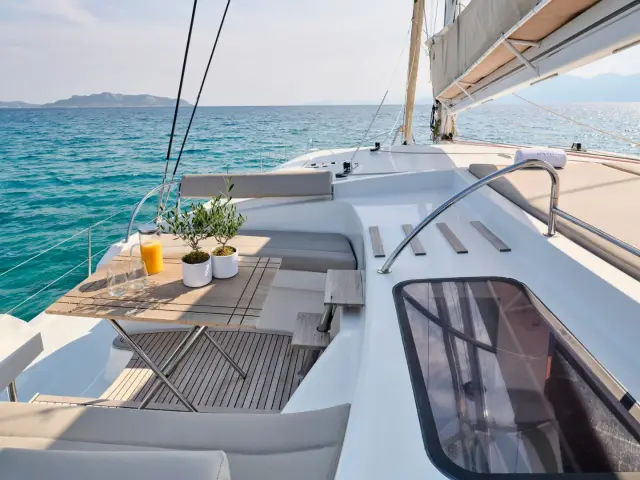 WORLDS END | Fountaine Pajot 65  — 11 / 26