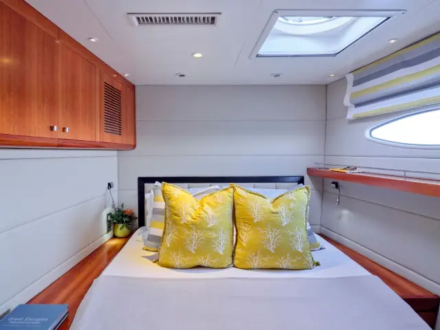 WORLDS END | Fountaine Pajot 65  — 22 / 26