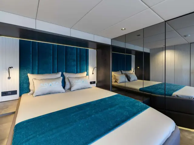 AGATA BLU | Sunreef 70  — 12 / 13