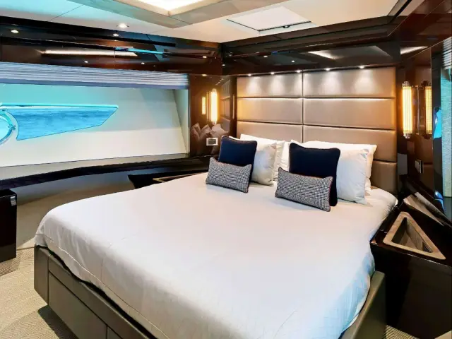 SYNERGY | Sunseeker 86 — 27 / 30
