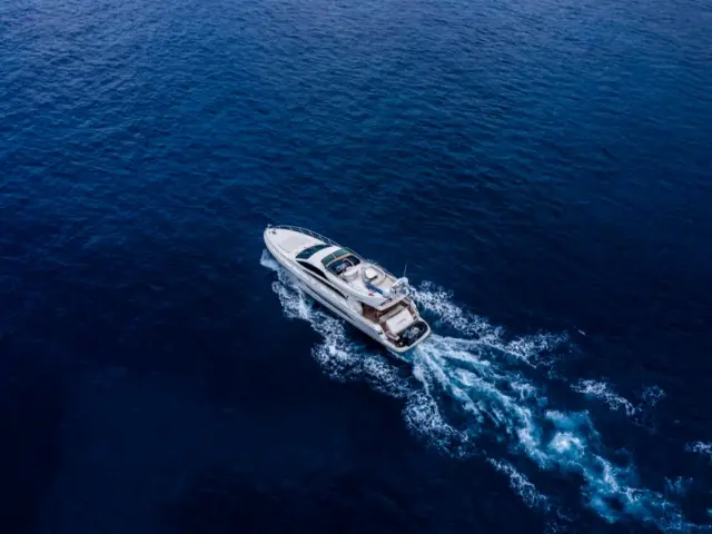 ANTAMAR II | Riva 70 — 9 / 29