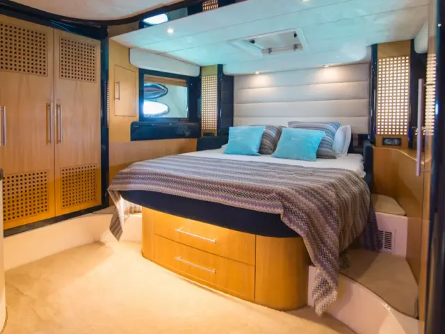 ANTAMAR II | Riva 70 — 23 / 29
