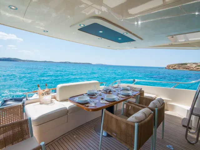 ANTAMAR II | Riva 70 — 12 / 29