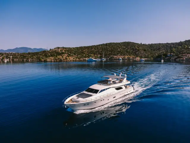 OXYGEN 8 | Ferretti 78 — 1 / 25