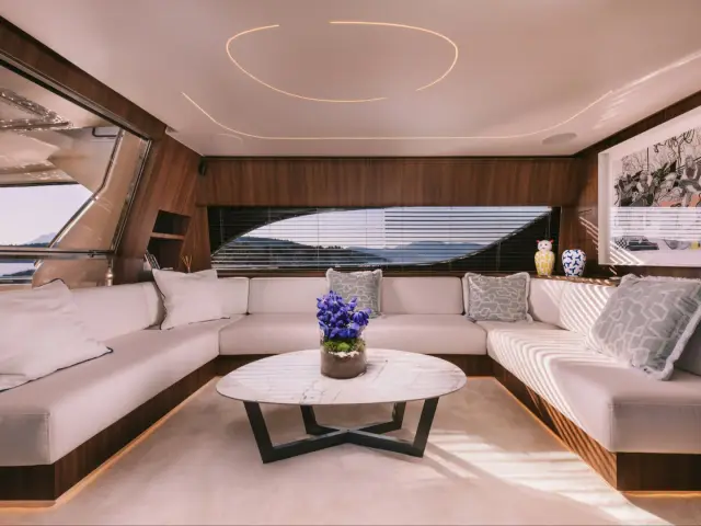 OXYGEN 8 | Ferretti 78 — 16 / 25