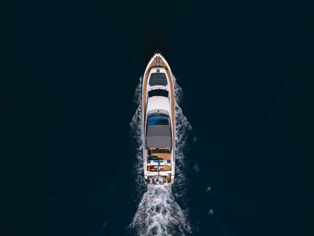 OXYGEN 8 | Ferretti 78 — 3 / 25