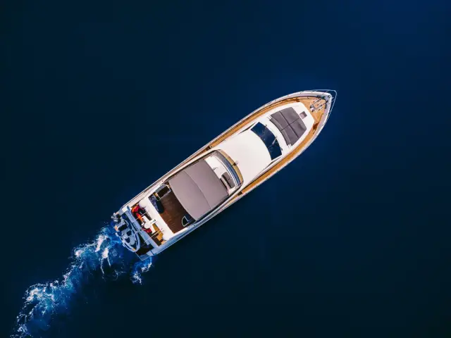 OXYGEN 8 | Ferretti 78 — 2 / 25