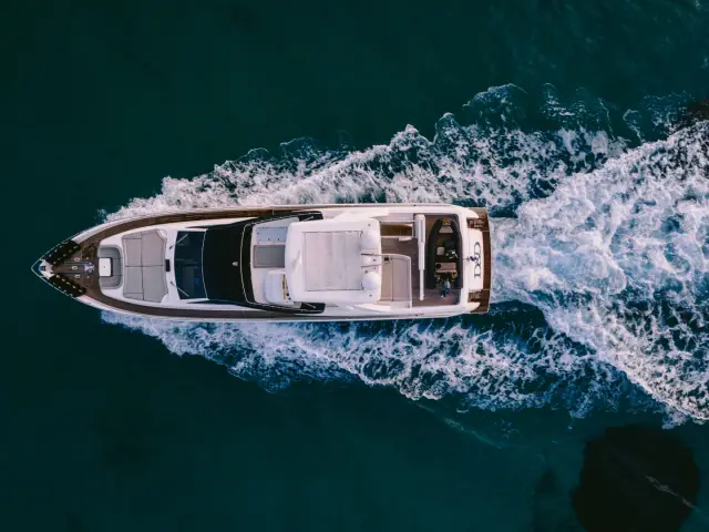D&D | Ferretti 80  — 2 / 25