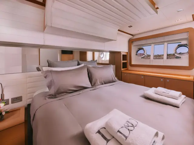 D&D | Ferretti 80  — 20 / 25