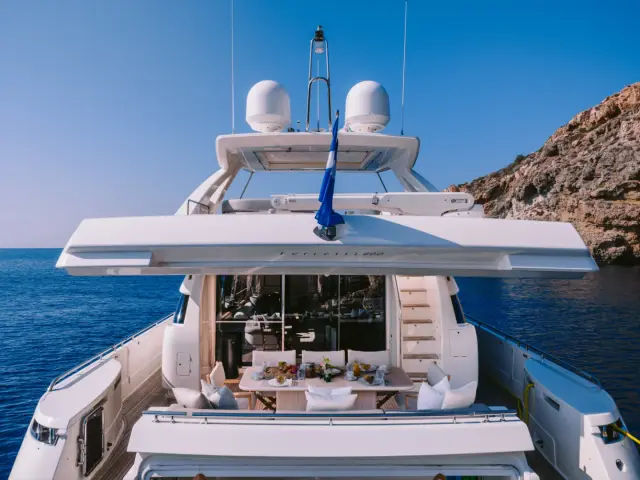 D&D | Ferretti 80  — 6 / 25
