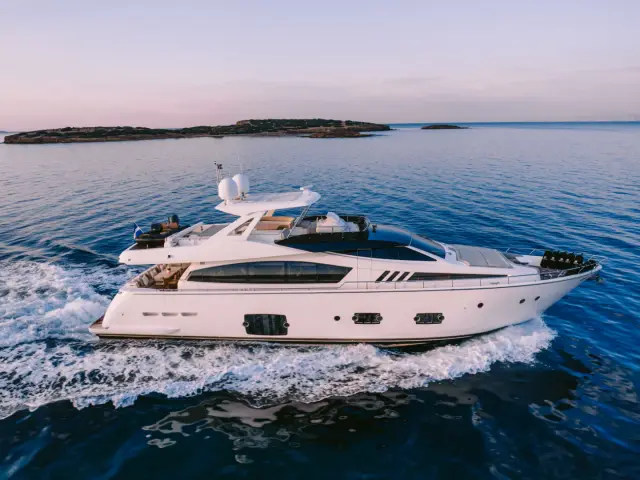 D&D | Ferretti 80  — 1 / 25