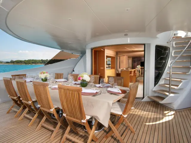 LUISA | Heesen 47M — 38 / 82
