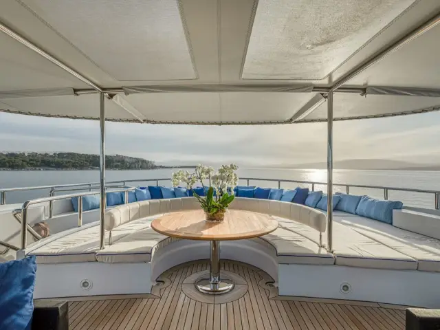 LUISA | Heesen 47M — 28 / 82