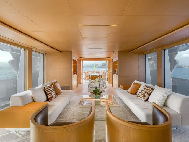 LUISA | Heesen 47M — 40 / 82