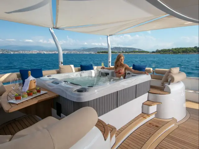 LUISA | Heesen 47M — 44 / 82