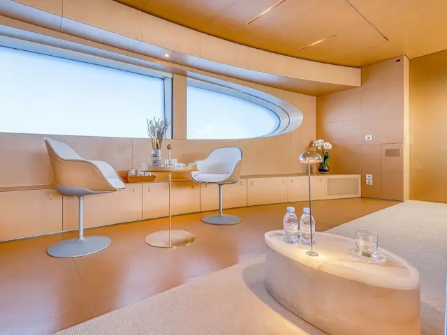 LUISA | Heesen 47M — 66 / 82