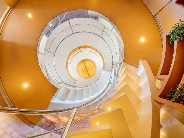 LUISA | Heesen 47M — 57 / 82
