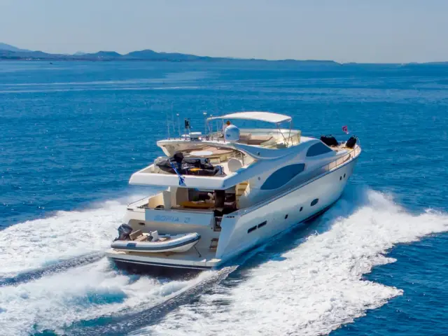 SOFIA D | Ferretti 76  — 1 / 26