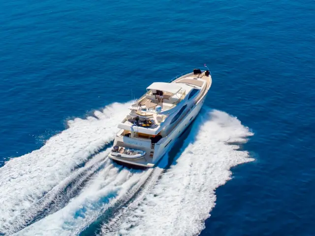 SOFIA D | Ferretti 76  — 3 / 26