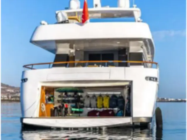 MOBIUS | Cantieri Di Pisa 124 — 4 / 22