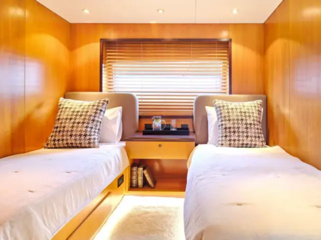MOBIUS | Cantieri Di Pisa 124 — 19 / 22