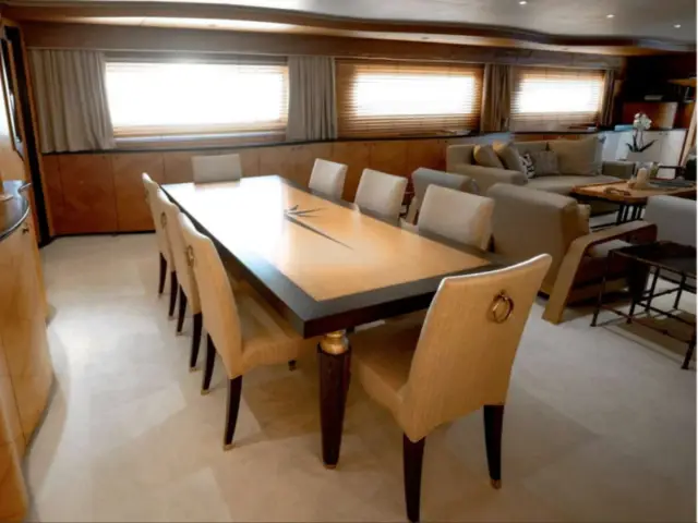 MOBIUS | Cantieri Di Pisa 124 — 8 / 22
