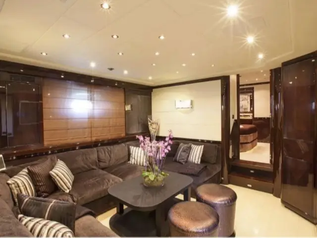 VOYAGE | Mangusta 130  — 9 / 13
