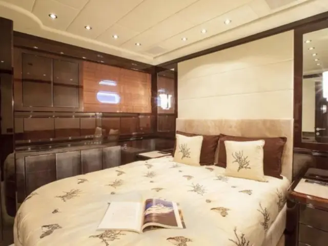 VOYAGE | Mangusta 130  — 12 / 13