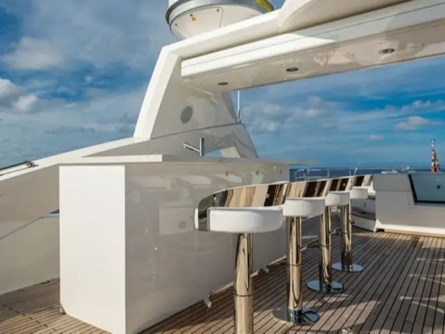 ABOUT TIME | Sunseeker 131 — 6 / 24