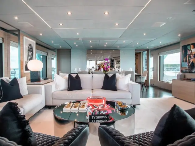 EMINA | Benetti 138 — 22 / 23