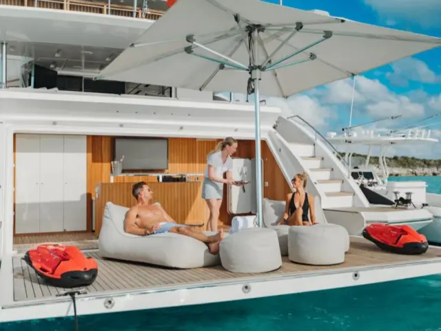 EMINA | Benetti 138 — 8 / 23