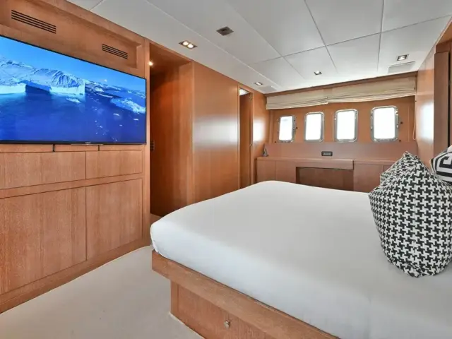 SMILE | Mangusta 92  — 36 / 44