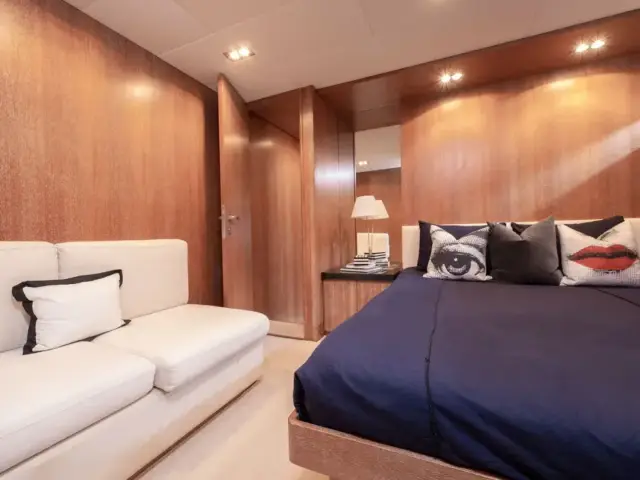 SMILE | Mangusta 92  — 38 / 44