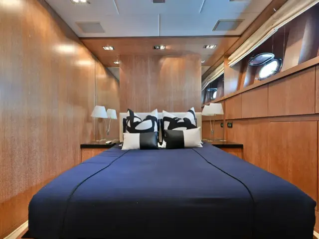 SMILE | Mangusta 92  — 40 / 44