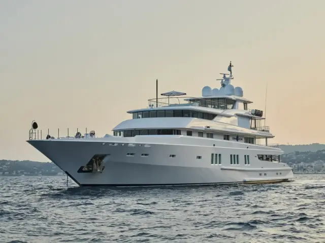 CORAL OCEAN | Lürssen 73m — 5 / 72