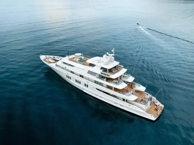 CORAL OCEAN | Lürssen 73m — 2 / 72