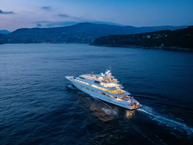 CORAL OCEAN | Lürssen 73m — 13 / 72