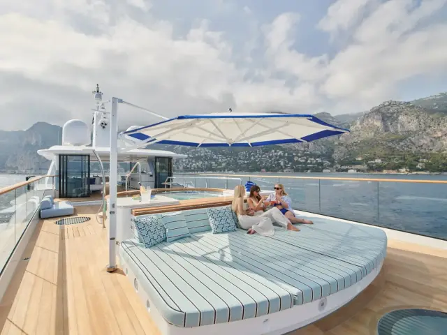 CORAL OCEAN | Lürssen 73m — 18 / 72