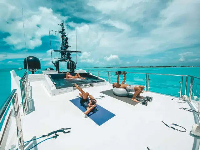 OCULUS | Oceanfast 128 — 8 / 22