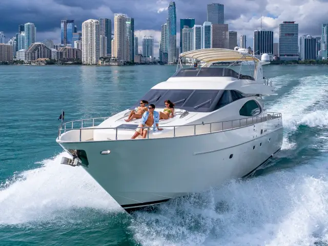 SALT SHAKER | Azimut 70 Fly — 6 / 47