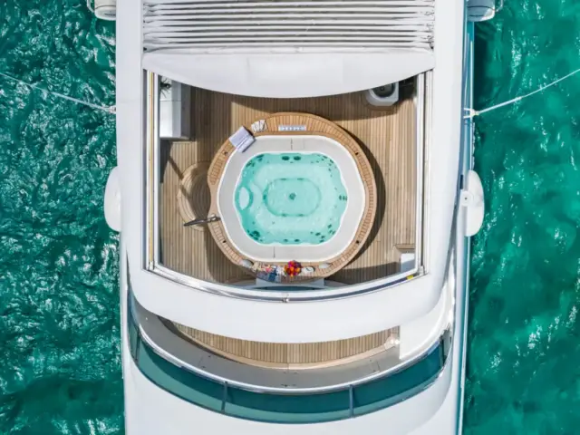 NAMASTE | Benetti 121 — 8 / 57