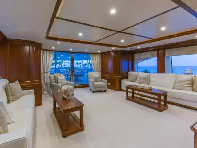NAMASTE | Benetti 121 — 39 / 57