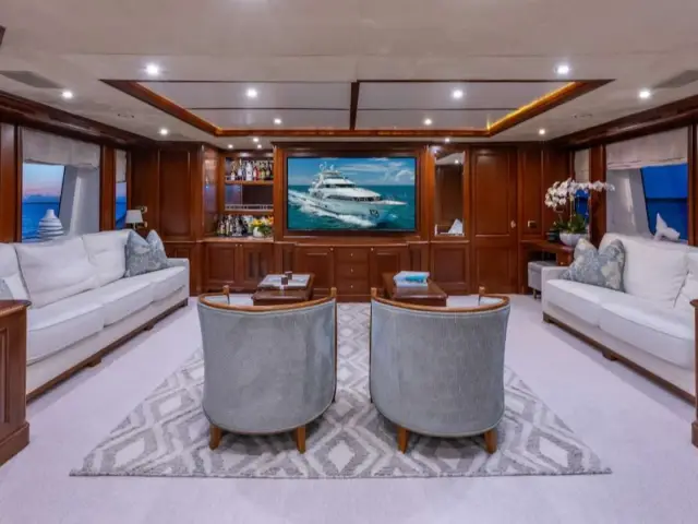 NAMASTE | Benetti 121 — 34 / 57