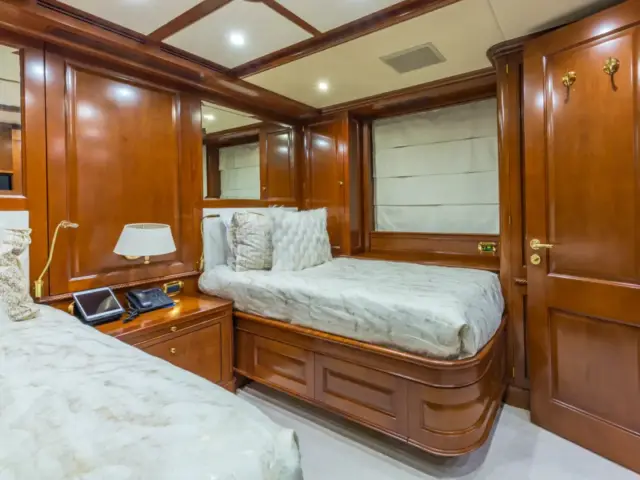 NAMASTE | Benetti 121 — 50 / 57