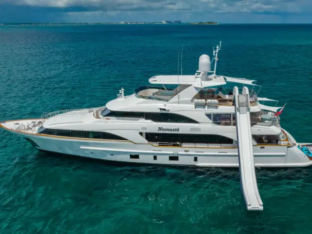 NAMASTE | Benetti 121