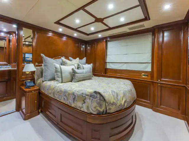 NAMASTE | Benetti 121 — 52 / 57