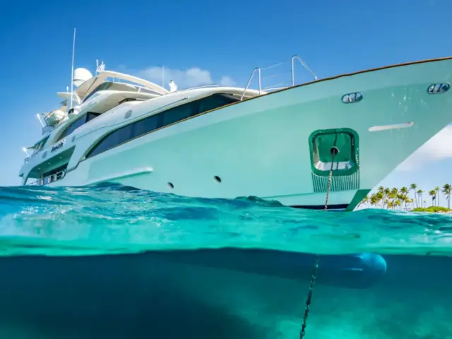 NAMASTE | Benetti 121 — 5 / 57
