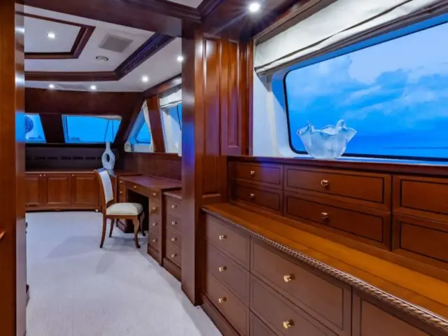 NAMASTE | Benetti 121 — 32 / 57