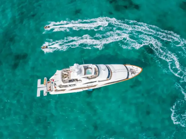 NAMASTE | Benetti 121 — 6 / 57